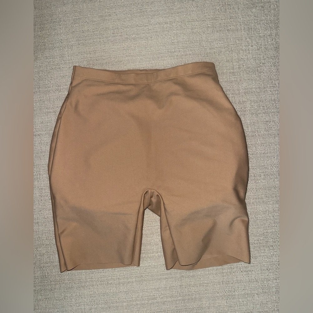 NEW! SKIMS Body Butt Enhancing Padded Shorts